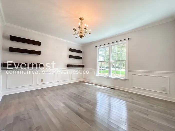 5950 Henley Dr — Photo 10
