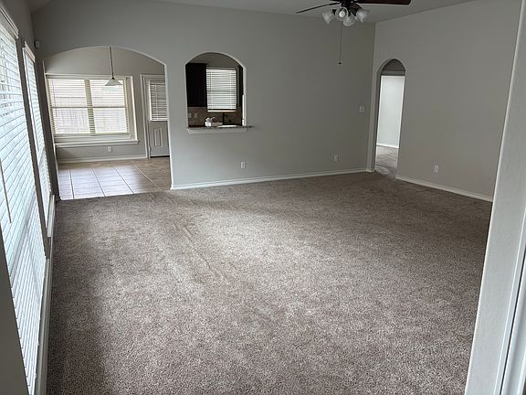 3rd image of 2418 Dianna Lee Dr