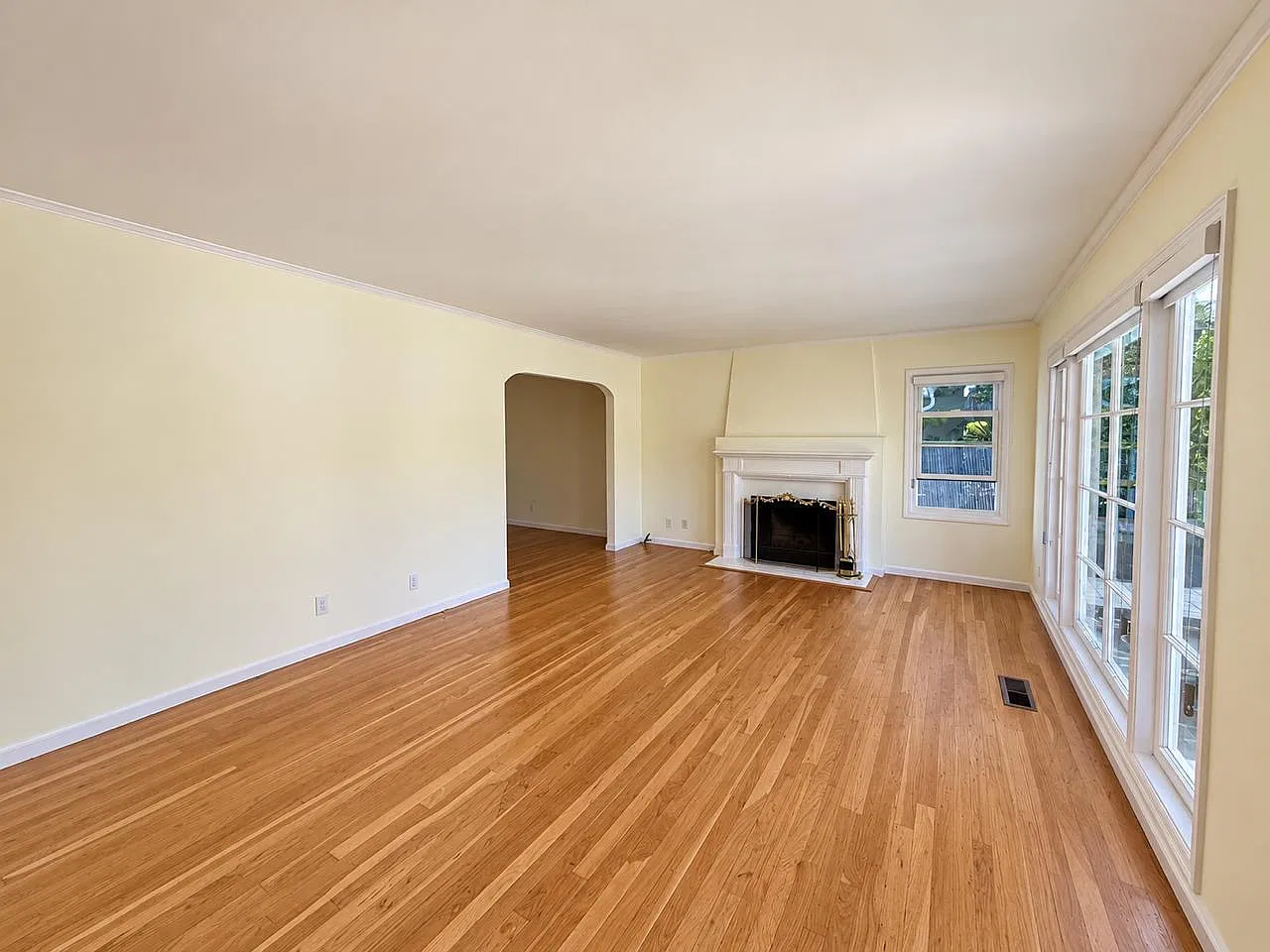 3 bed, 1270 sqft, $6,000 — Photo 4