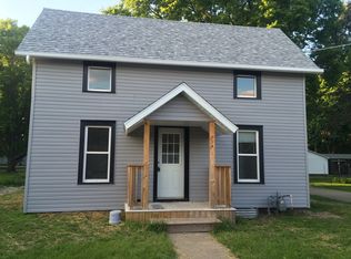 332 Lincoln St, Prophetstown, IL 61277