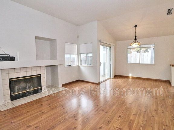 2nd image of 3549 Pine Hollow Way