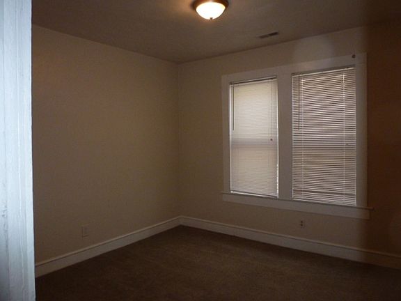 5th image of 410 W 31st St