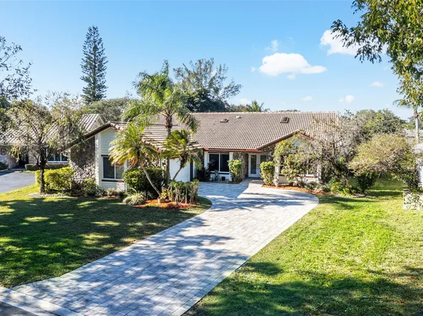 128 NW 110th Way, Coral Springs, FL 33071