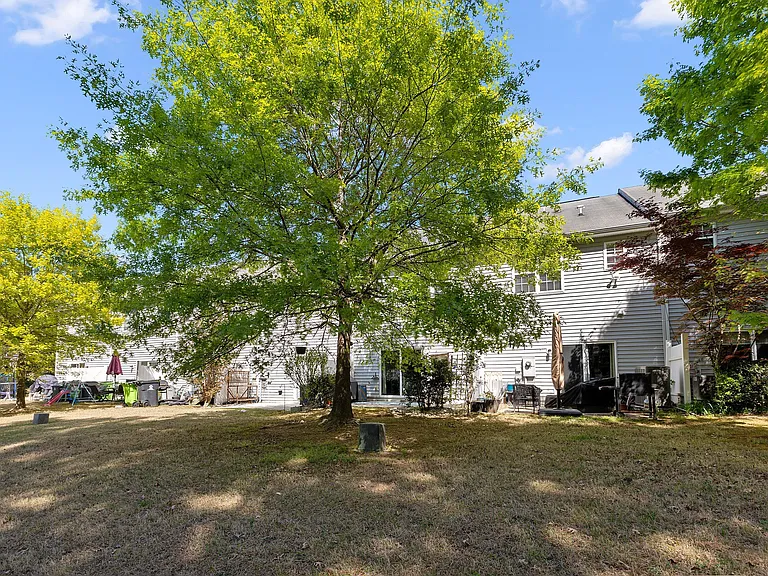 1210 Hadel Pl — Photo 36