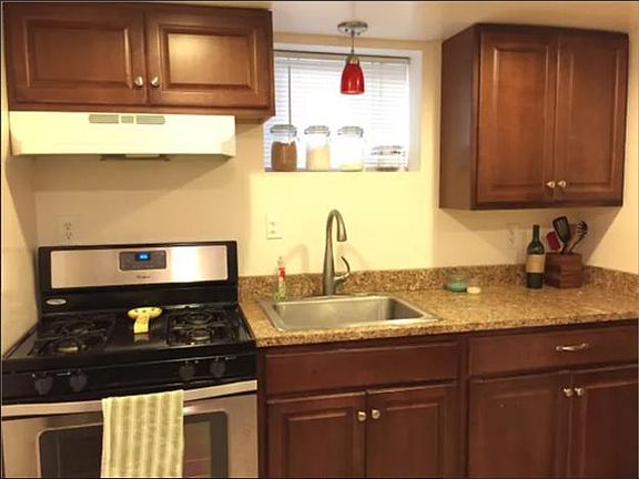 Kitchen Stove With Gas Cooktop and Electric Oven