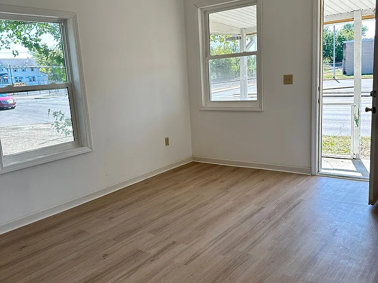 504 W Memorial Dr — Photo 14