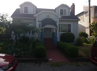 9548 Phinney Ave N, Seattle, WA 98103