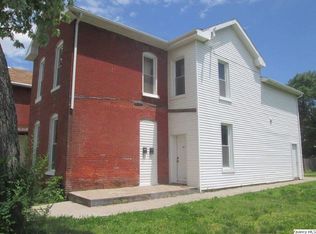 926 N 4th St, Quincy, IL 62301