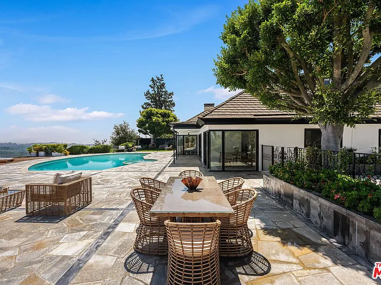 8416 Skyline Dr — Photo 7