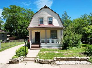 427 Moseley St, Elgin, IL 60123