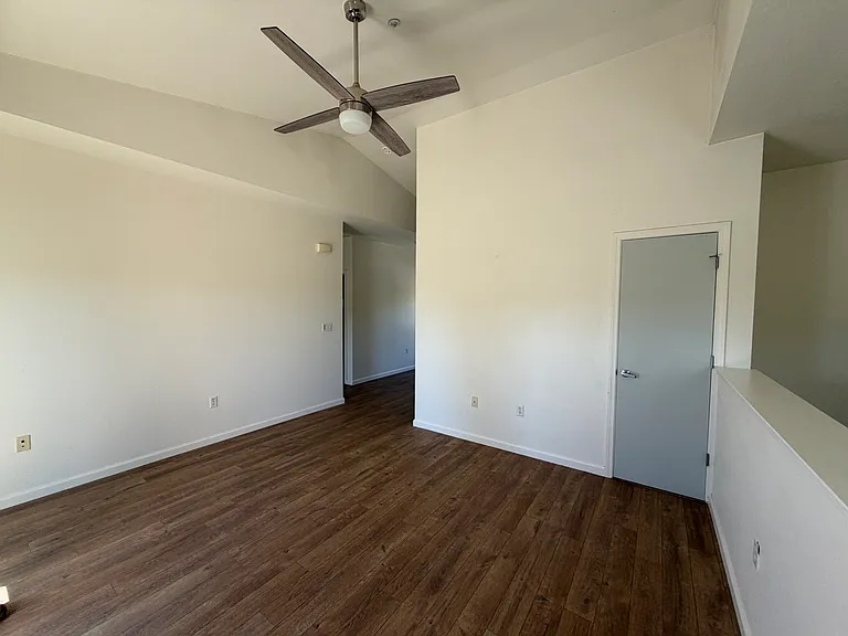1020 Gravenstein Ave — Photo 2