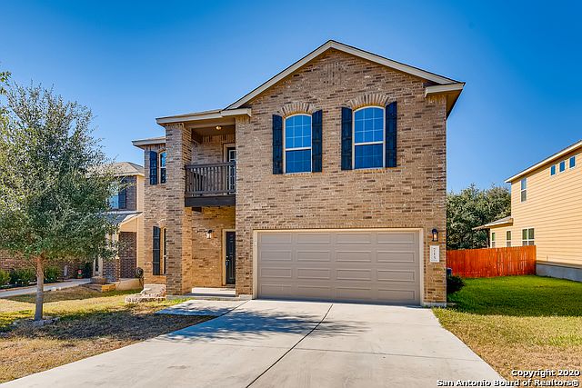 1st image of 715 Oakwood Way
