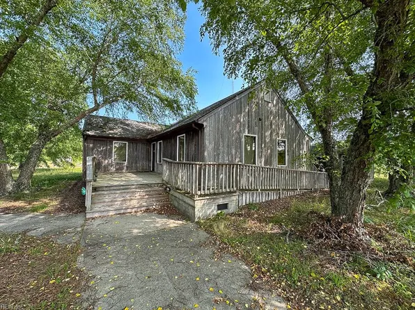 19585 Fullers Mill Rd, Boykins, VA 23827