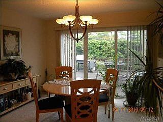 3rd image of 10 Wimbledon Ct