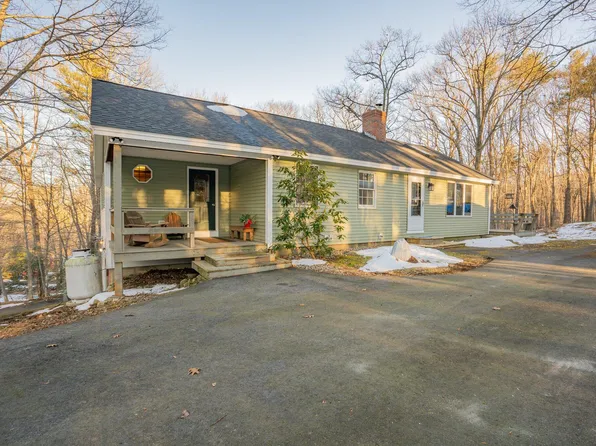 10 Groundnut Hill Road, York, ME 03902