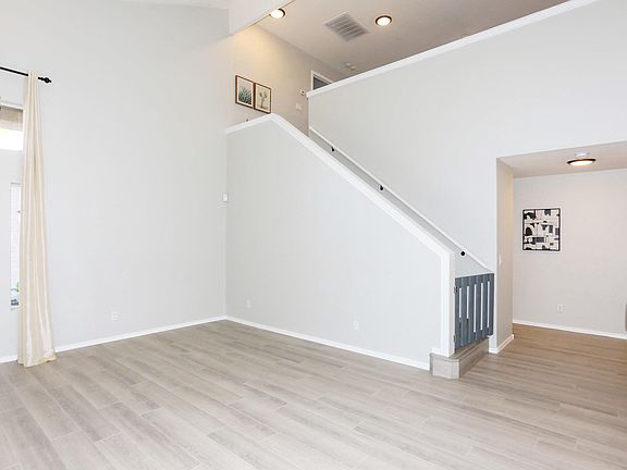 3rd image of 2391 W Indigo Dr