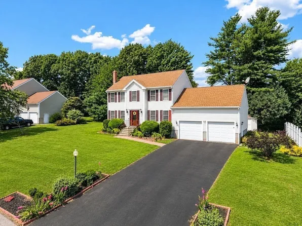 35 Meeshawn Ave, Taunton, MA 02780