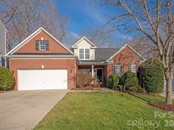 2141 Lord Proprietor Ln, Waxhaw, NC 28173