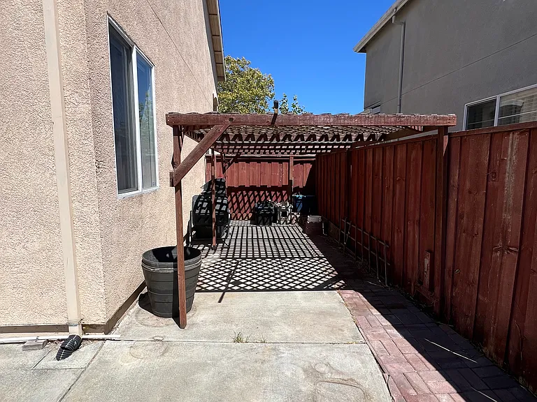 831 Spring Mountain Ln — Photo 16