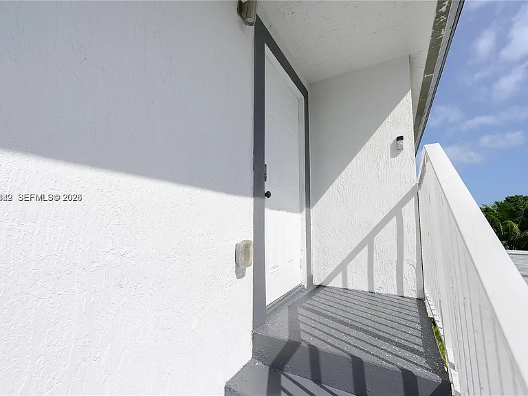 4477 NW 23rd Ave #UP — Photo 9