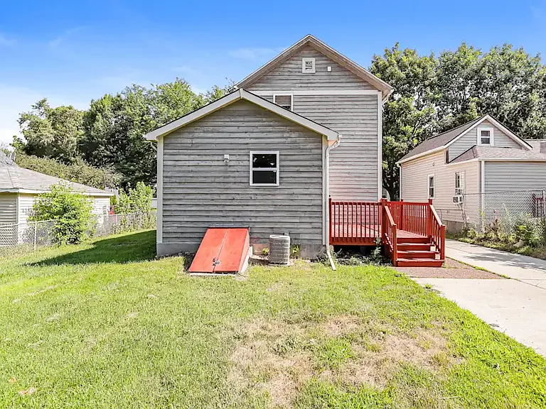 1214 E Galena Blvd — Photo 2
