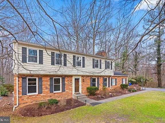 3rd image of 12938 Byefield Dr