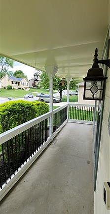 4th image of 1701 S Whitney Dr