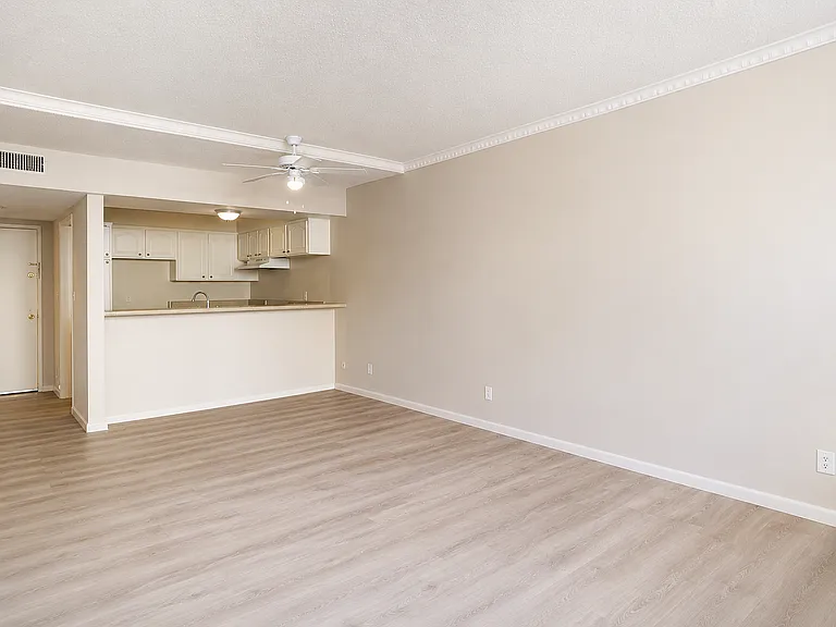 503 S La Fayette Park Pl #410 — Photo 1