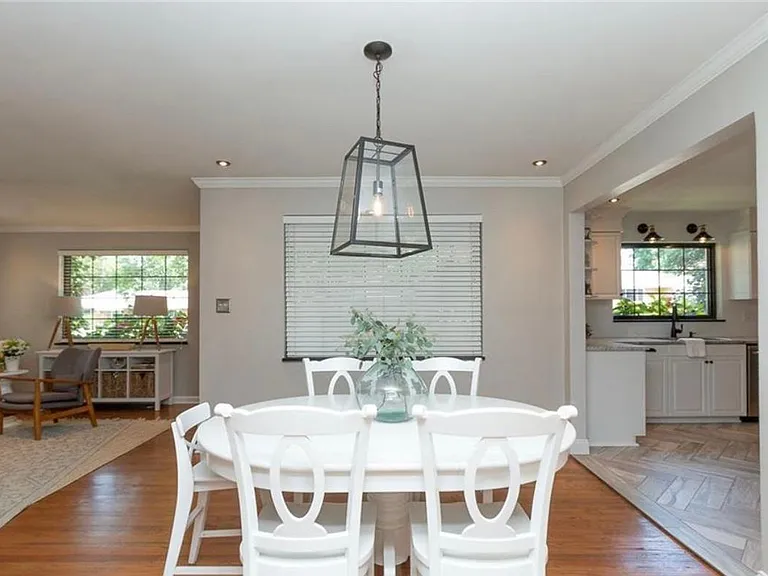 256 Castle Dr — Photo 8