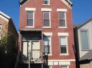 1736 W Beach Ave, Chicago, IL 60622