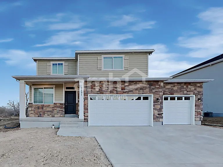 2151 E Silverado Ln — Photo 1