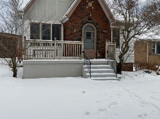 5817 Archmere Ave, Cleveland, OH 44144