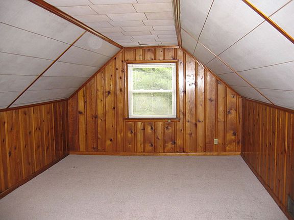 3rd image of 693 Kennebec Ave