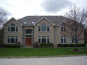 1st image of 8 Brittany Ln