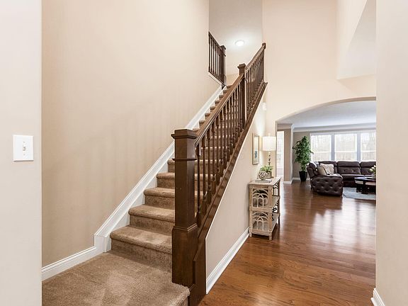 5th image of 350 Linda Lee Ln