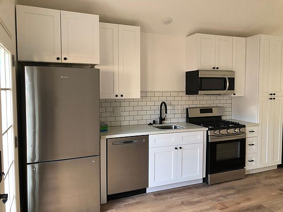 3rd image of 589 Auzerais Ave Unit 2