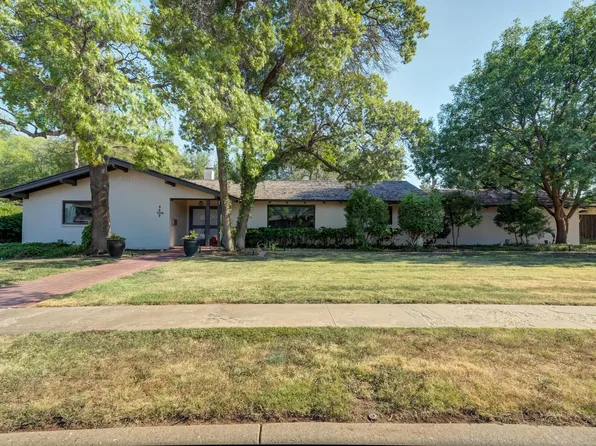 4609 10th St, Lubbock, TX 79416