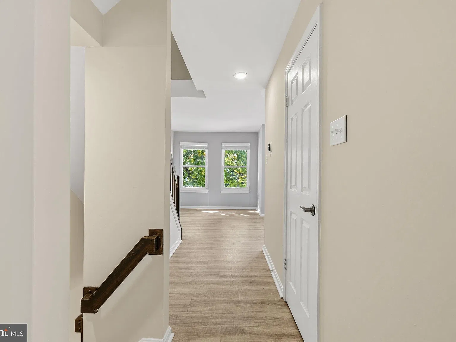 3 bed, 3.5 bath, 1732 sqft, $2,500 — Photo 2