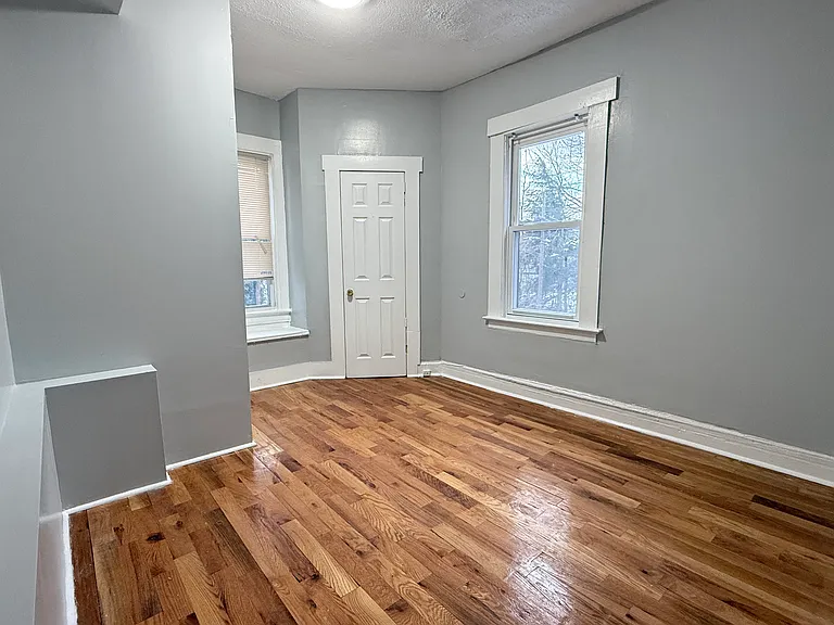 44 N 16th St #2 — Photo 7