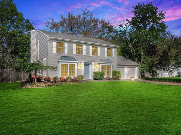 12 Magnet Street, Stony Brook, NY 11790