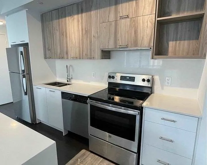 180 Veterans Dr #209 — Photo 13