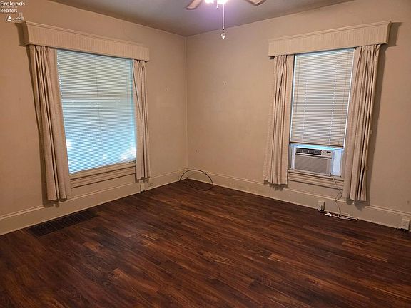 4th image of 614 S Park Ave