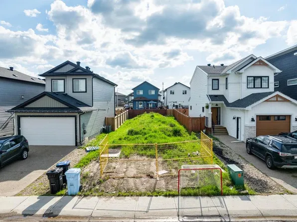137 Aldergrove Ave, Wood Buffalo, AB T9J 1E2