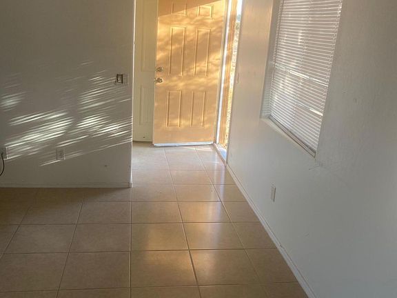 4th image of 36422 W Kerby St