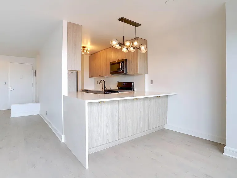500 Central Ave #610 — Photo 24