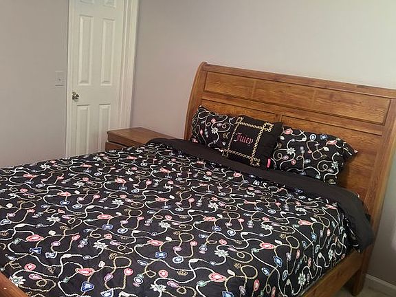 5th image of 922 Thorny Ln