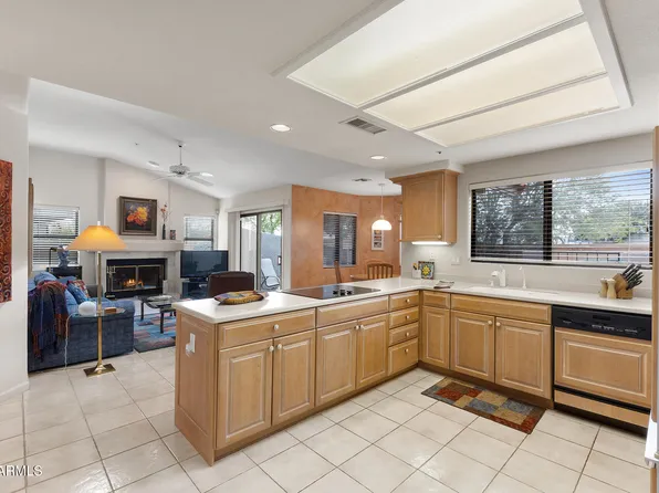 10497 E CINNABAR Avenue, Scottsdale, AZ 85258
