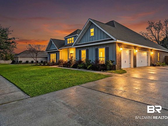2nd image of 24583 Chantilly Ln