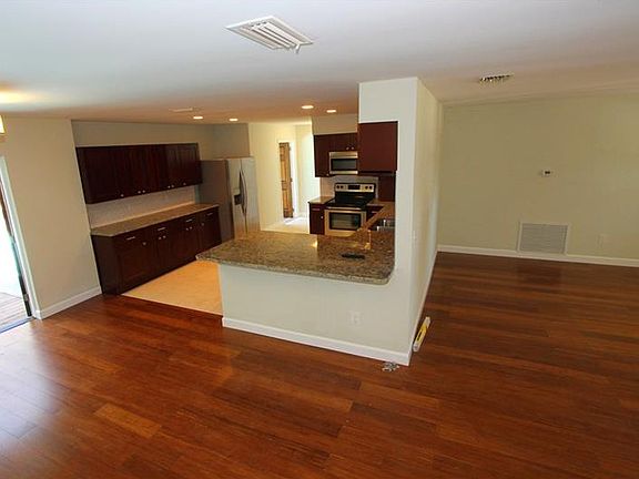 4th image of 15327 Winding Creek Dr
