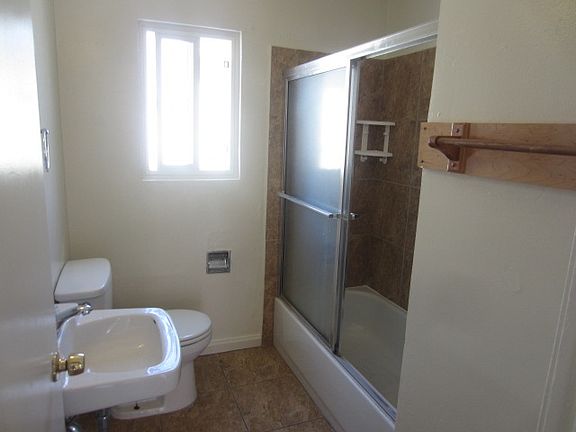3rd image of 22815 Grand St APT 7